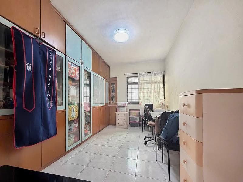 682B Jurong West Central 1, 682B Jurong West Central 1, Boon Lay / Jurong / Tuas, 3 Bedrooms, 1,250 sqft, HDB Flat For Sale, by Edmund Ng Y S, 500291242 - Study - PropertyGuru.com.sg