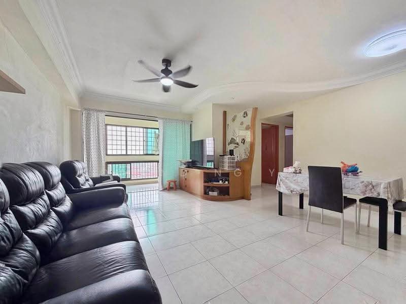 682B Jurong West Central 1, 682B Jurong West Central 1, Boon Lay / Jurong / Tuas, 3 Bedrooms, 1,250 sqft, HDB Flat For Sale, by Edmund Ng Y S, 500291242 - Living Room - PropertyGuru.com.sg