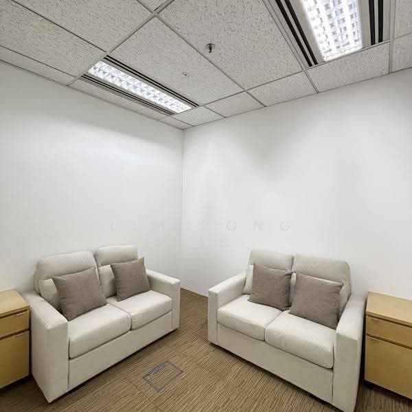 Royal Group Building, 3 Phillip Street, Boat Quay / Raffles Place / Marina, 1,292 sqft, Office For Rent, by Lim Rong Jie, 500291265 - Living Room - CommercialGuru.com.sg