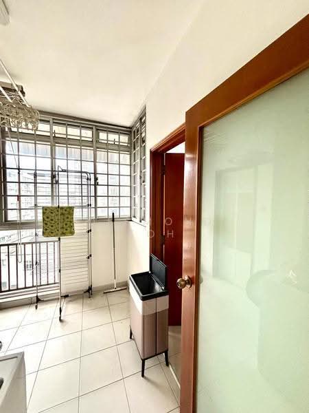 Mandalay Towers, 35 Mandalay Road, Newton / Novena, 3 Bedrooms, 2,562 sqft, Condominium For Sale, by Desmond Koh, 500291270 - Balcony - PropertyGuru.com.sg