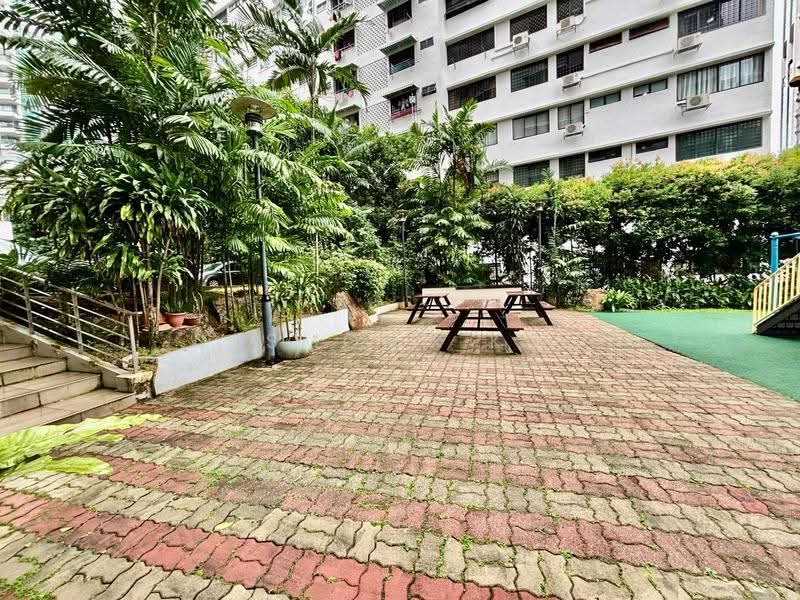 Mandalay Towers, 35 Mandalay Road, Newton / Novena, 3 Bedrooms, 2,562 sqft, Condominium For Sale, by Desmond Koh, 500291270 - Exterior - PropertyGuru.com.sg