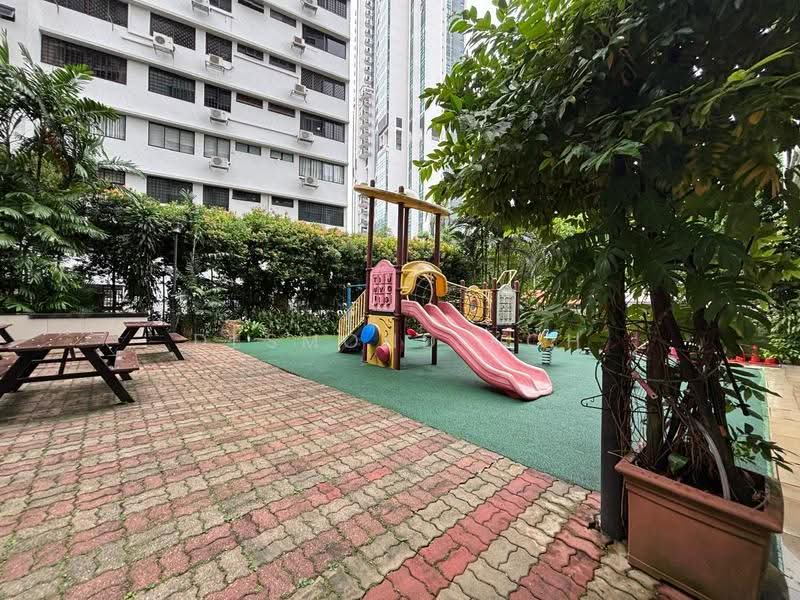 Mandalay Towers, 35 Mandalay Road, Newton / Novena, 3 Bedrooms, 2,562 sqft, Condominium For Sale, by Desmond Koh, 500291270 - PropertyGuru.com.sg