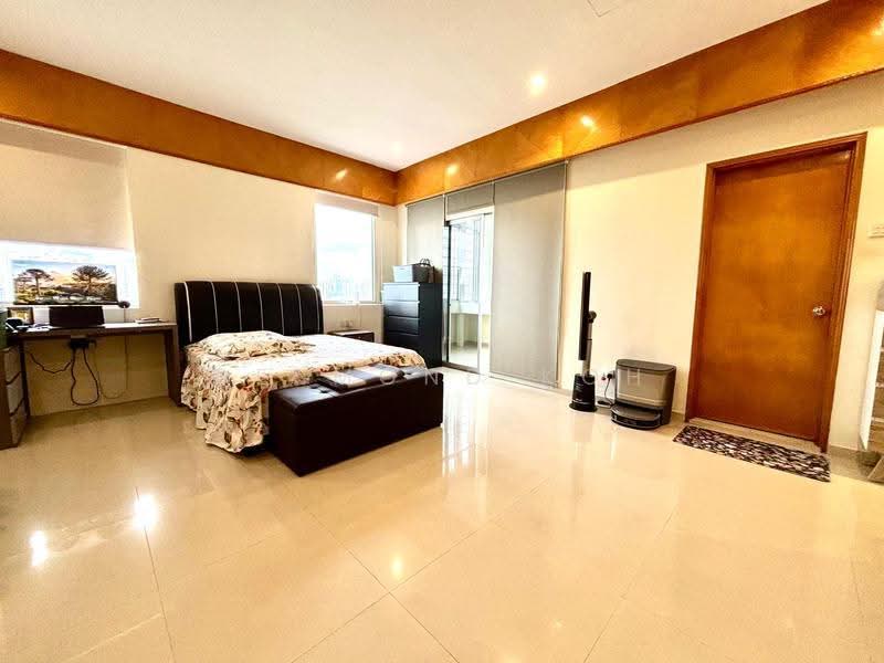 Mandalay Towers, 35 Mandalay Road, Newton / Novena, 3 Bedrooms, 2,562 sqft, Condominium For Sale, by Desmond Koh, 500291270 - Bedroom - PropertyGuru.com.sg