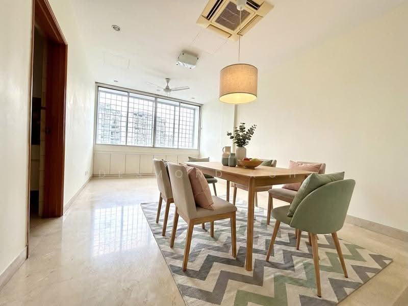 Mandalay Towers, 35 Mandalay Road, Newton / Novena, 3 Bedrooms, 2,562 sqft, Condominium For Sale, by Desmond Koh, 500291270 - Dining Room - PropertyGuru.com.sg