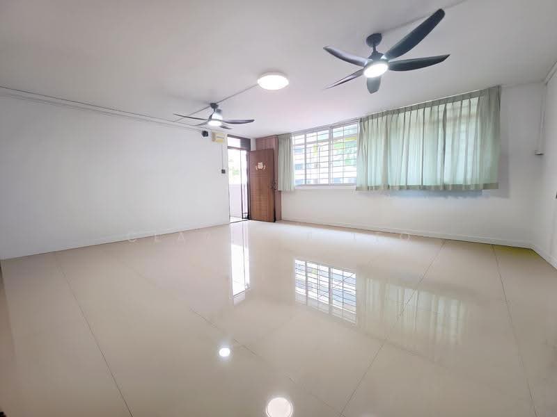 114 Bishan Street 12, 114 Bishan Street 12, Ang Mo Kio / Bishan / Thomson, 3 Bedrooms, 1,130 sqft, HDB Flat For Sale, by Clarence Teo, 500291283 - Living Room - PropertyGuru.com.sg