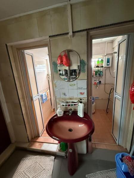 34 Whampoa West, 34 Whampoa West, Balestier / Toa Payoh, Room Rental, 100 sqft, HDB Flat For Rent, by Rini Teo, 500291286 - Bathroom - PropertyGuru.com.sg