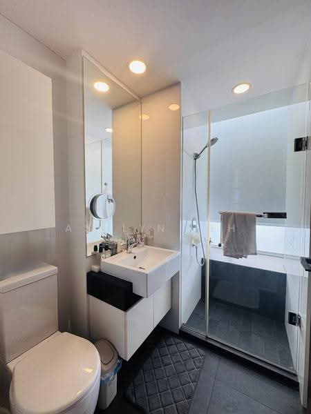 Moda, 42 East Coast Road, East Coast / Marine Parade, 2 Bedrooms, 969 sqft, Apartment For Sale, by Ashlyn Peh, 500291299 - Bathroom - PropertyGuru.com.sg