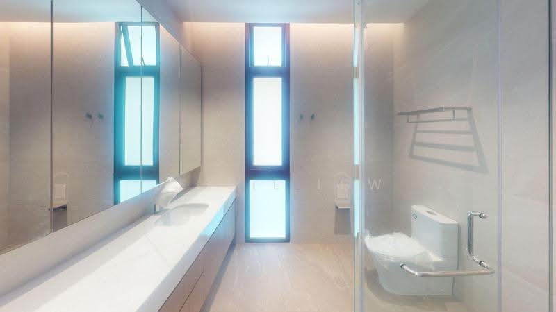 LORONG H TELOK KURAU NEW BUILT BUNGALOW, LORONG H TELOK KURAU, East Coast / Marine Parade, 10+ Bedrooms, 11,030 sqft, Detached House For Sale, by Jessie Low, 500291301 - Bedroom attached toilet - PropertyGuru.com.sg