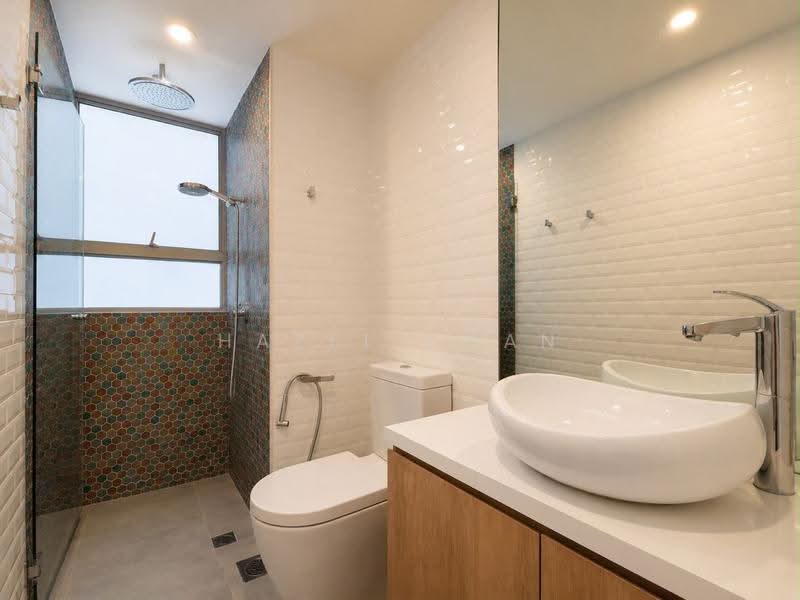 The Bayshore, 22 Bayshore Road, Bedok / Upper East Coast, 2 Bedrooms, 1,001 sqft, Condominium For Sale, by Hazel Chan, 500291302 - Bathroom - PropertyGuru.com.sg