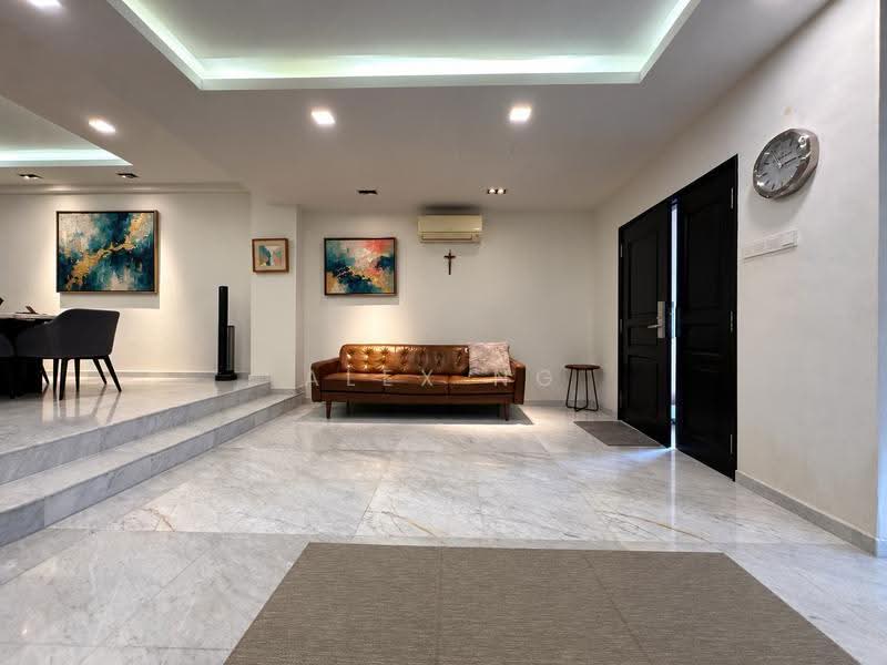 Eminence Landed New Exclusive, 8mins to MRT, 3sty Renovated Terrace, Super Gd Deal, Dont Miss!, Kovan Estate, Simon Estate, Florence Estate, Kovan MRT Estate, Hougang / Punggol / Sengkang, 5 Bedrooms, 2,500 sqft, Terraced House For Sale, by Alex Ng, 500291310 - Living Room - PropertyGuru.com.sg