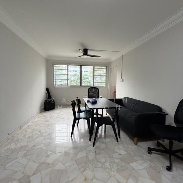 428 Pasir Ris Drive 6, 428 Pasir Ris Drive 6, Pasir Ris / Tampines, 3 Bedrooms, 1,150 sqft, HDB Flat For Sale, by Zaid Bin Haroon, 500291311 - Living Room - PropertyGuru.com.sg