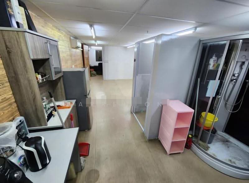 Ruby Warehouse Complex, 8 Kaki Bukit Rd 2, Eunos / Geylang / Paya Lebar, 2,496 sqft, Factory / Workshop (B2) For Sale, by Darren Ong, 500291327 - Kitchen - CommercialGuru.com.sg