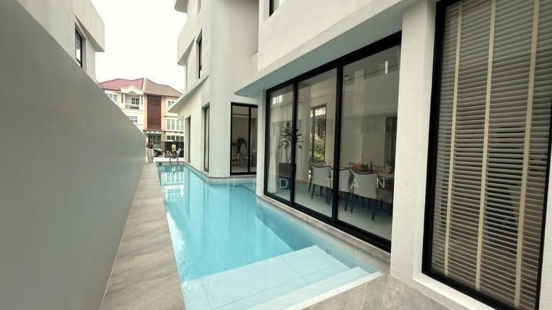 Frankel Estate, Siglap View, East Coast / Marine Parade, 5 Bedrooms, 9,280 sqft, Detached House For Sale, by Edmund Tan, 500291343 - Pool - PropertyGuru.com.sg
