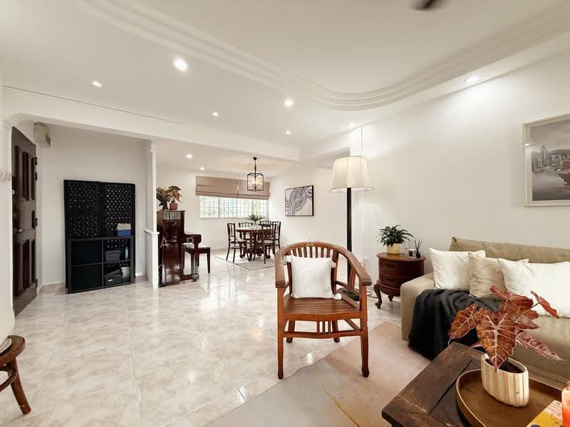 101 Bedok Reservoir Road, 101 Bedok Reservoir Road, Bedok / Upper East Coast, 3 Bedrooms, 1,302 sqft, HDB Flat For Sale, by Fariz Rashid, 500291345 - Living Room - PropertyGuru.com.sg