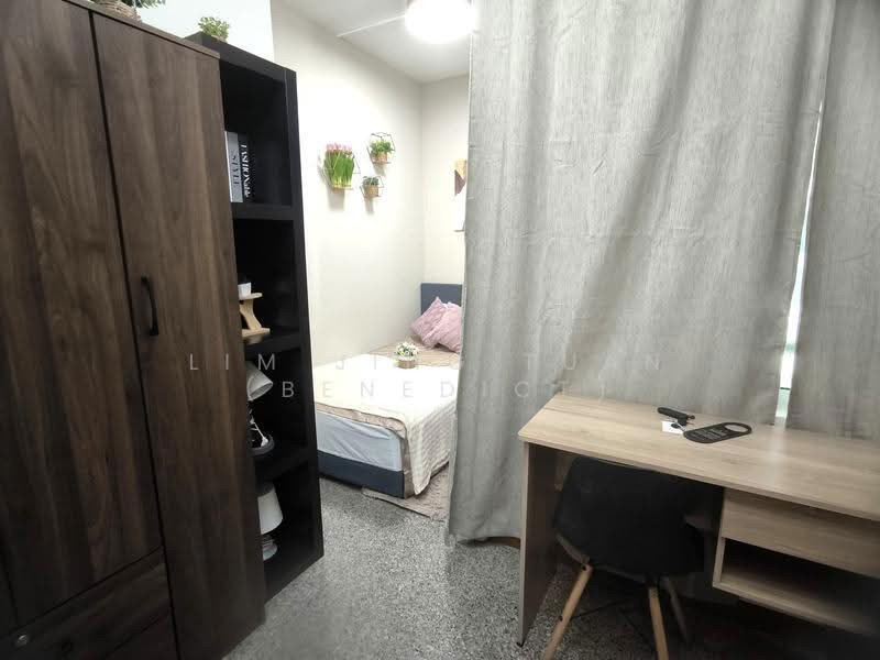 Maysprings, 2 Petir Road, Dairy Farm / Bukit Panjang / Choa Chu Kang, Room Rental, 120 sqft, Apartment For Rent, by Lim Jing Tuan (Benedict), 500291353 - Bedroom - PropertyGuru.com.sg