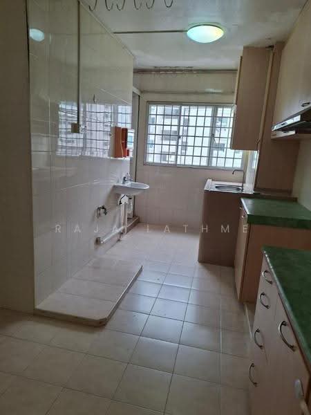 490 Jurong West Avenue 1, 490 Jurong West Avenue 1, Boon Lay / Jurong / Tuas, 2 Bedrooms, 785 sqft, HDB Flat For Sale, by Raja Lathme, 500291355 - Kitchen - PropertyGuru.com.sg