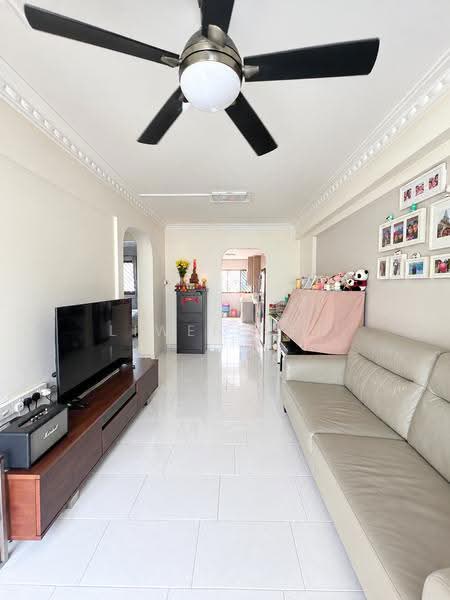 443 Ang Mo Kio Avenue 10, 443 Ang Mo Kio Avenue 10, Ang Mo Kio / Bishan / Thomson, 2 Bedrooms, 721 sqft, HDB Flat For Sale, by Liwen Teo, 500291360 - Living Room - PropertyGuru.com.sg