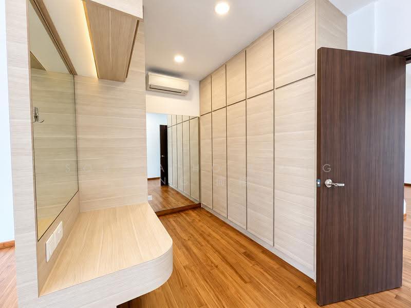 Sembawang Springs Estate, Jalan Salang, Sembawang / Yishun, 5 Bedrooms, 3,028 sqft, Semi-Detached House For Rent, by Sophia Ho Xiang Ling 何相羚, 500291362 - Entrance - PropertyGuru.com.sg