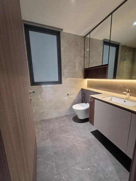 Lumina Grand, Bukit Batok West Ave. 5, Dairy Farm / Bukit Panjang / Choa Chu Kang, 4 Bedrooms, 1,280 sqft, Condominium For Rent, by Jill Sim, 500291363 - Bathroom - PropertyGuru.com.sg