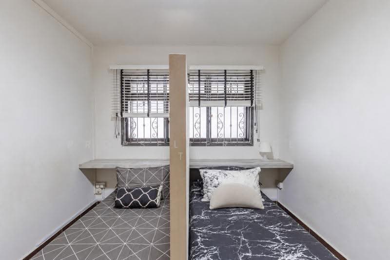 915 Jurong West Street 91, 915 Jurong West Street 91, Boon Lay / Jurong / Tuas, 2 Bedrooms, 786 sqft, HDB Flat For Sale, by ADNIX LIU, 500291372 - Bedroom - PropertyGuru.com.sg