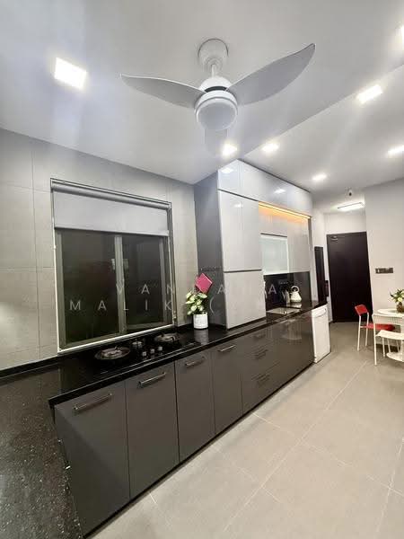Costa Rhu, 1 Rhu Cross, East Coast / Marine Parade, 3 Bedrooms, 1,744 sqft, Condominium For Sale, by Vandana Malik (Vanda), 500291376 - PropertyGuru.com.sg