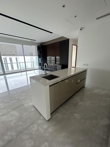 Dry kitchen