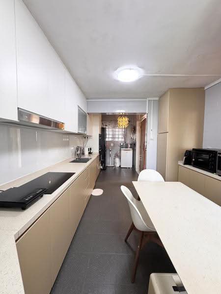 721 Bedok Reservoir Road, 721 Bedok Reservoir Road, Bedok / Upper East Coast, 3 Bedrooms, 1,593 sqft, HDB Flat For Sale, by Mylene Kwan, 500291397 - Kitchen - PropertyGuru.com.sg