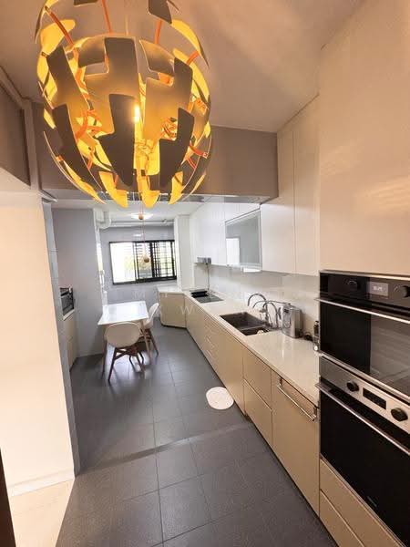 721 Bedok Reservoir Road, 721 Bedok Reservoir Road, Bedok / Upper East Coast, 3 Bedrooms, 1,593 sqft, HDB Flat For Sale, by Mylene Kwan, 500291397 - Kitchen - PropertyGuru.com.sg