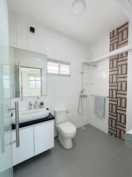 871B Tampines Street 86, 871B Tampines Street 86, Pasir Ris / Tampines, Room Rental, 110 sqft, HDB Flat For Rent, by Chai Zeping, 500291405 - Bathroom - PropertyGuru.com.sg