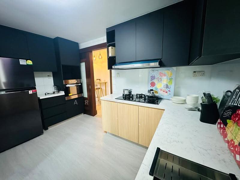 Sunshine Plaza, 10 Prinsep Link, Beach Road / Bugis / Rochor, 3 Bedrooms, 1,313 sqft, Apartment For Sale, by ARNIE LEE, 500291412 - Kitchen - PropertyGuru.com.sg