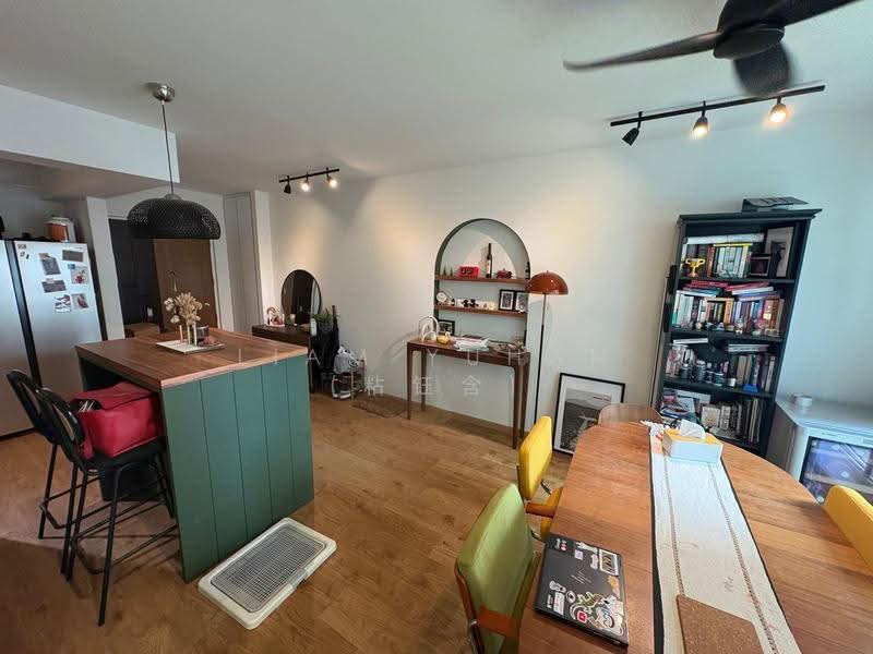 8C Upper Boon Keng Road, 8C Upper Boon Keng Road, Eunos / Geylang / Paya Lebar, 3 Bedrooms, 947 sqft, HDB Flat For Sale, by Liam Yuhan (粘钰含), 500291415 - Living Room - PropertyGuru.com.sg