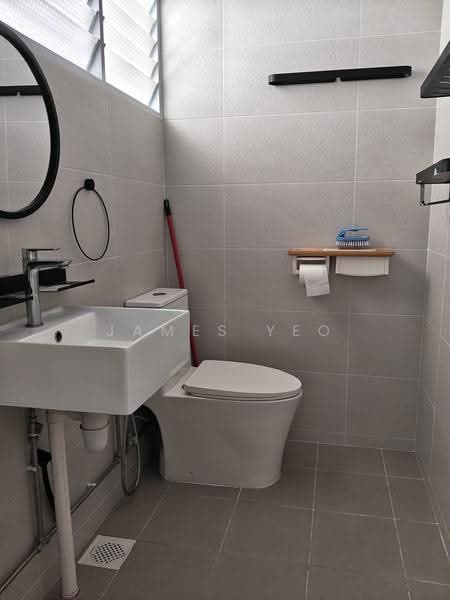 670 Jalan Damai, 670 Jalan Damai, Eunos / Geylang / Paya Lebar, 3 Bedrooms, 1,345 sqft, HDB Flat For Sale, by James Yeo, 500291423 - Bathroom - PropertyGuru.com.sg