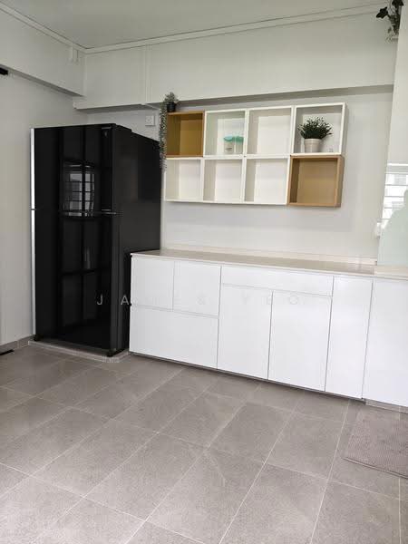 670 Jalan Damai, 670 Jalan Damai, Eunos / Geylang / Paya Lebar, 3 Bedrooms, 1,345 sqft, HDB Flat For Sale, by James Yeo, 500291423 - Kitchen - PropertyGuru.com.sg