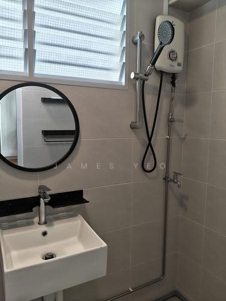 670 Jalan Damai, 670 Jalan Damai, Eunos / Geylang / Paya Lebar, 3 Bedrooms, 1,345 sqft, HDB Flat For Sale, by James Yeo, 500291423 - Bathroom - PropertyGuru.com.sg