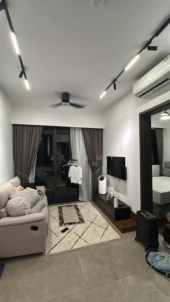 Midtown Modern, 16 Tan Quee Lan Street, Beach Road / Bugis / Rochor, 1 Bedroom, 409 sqft, Condominium For Sale, by Jeremy Koh, 500291427 - Living Room - PropertyGuru.com.sg