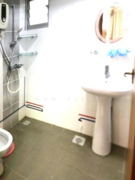 785C Woodlands Rise, 785C Woodlands Rise, Admiralty / Woodlands, 2 Bedrooms, 731 sqft, HDB Flat For Rent, by Lyn Tiew, 500291432 - Bathroom - PropertyGuru.com.sg