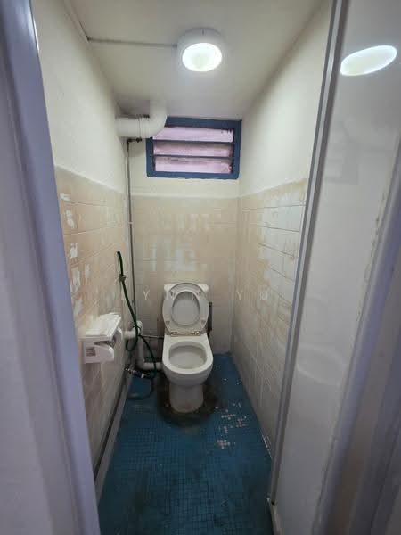 Geylang Bahru shophouse, Balestier / Toa Payoh, 1,377 sqft, Shop / Shophouse For Sale, by Lynn Yu, 500291443 - Bathroom - CommercialGuru.com.sg