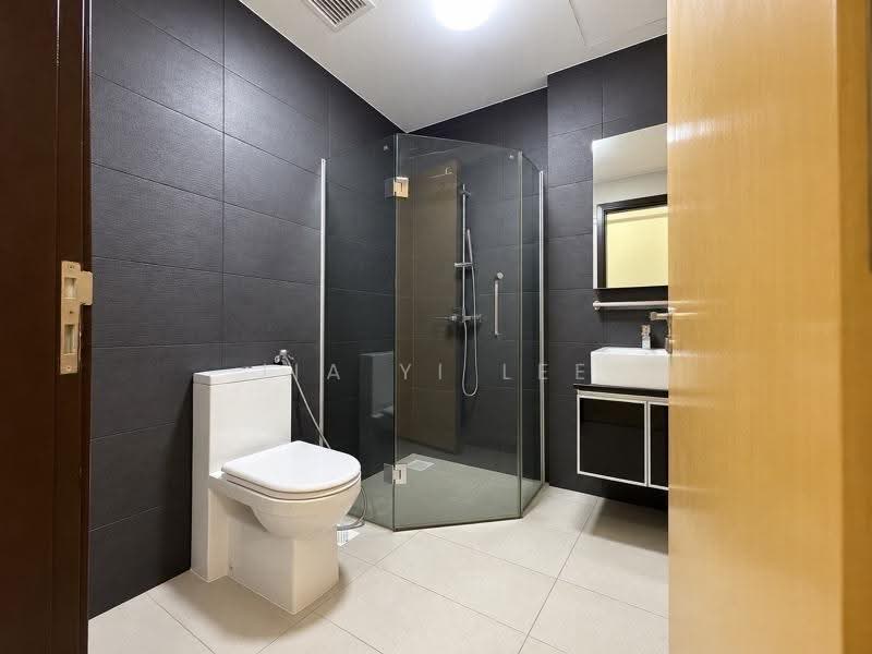Suites@Braddell, 56 Braddell Road, Macpherson / Potong Pasir, 2 Bedrooms, 883 sqft, Apartment For Sale, by Jia Yi Lee, 500291452 - Common bathroom - PropertyGuru.com.sg