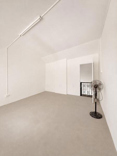 Newly Renovated Freehold Strata Shophouse with Mezzanine in Geylang D14, Eunos / Geylang / Paya Lebar, 1,679 sqft, Shop / Shophouse For Sale, by Edwin Su, 500291457 - Interior - CommercialGuru.com.sg