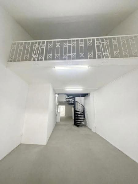 Newly Renovated Freehold Strata Shophouse with Mezzanine in Geylang D14, Eunos / Geylang / Paya Lebar, 1,679 sqft, Shop / Shophouse For Sale, by Edwin Su, 500291457 - Interior - CommercialGuru.com.sg