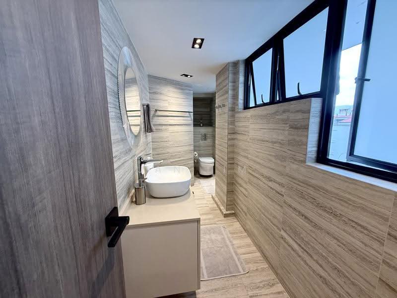 135 Lorong Ah Soo, 135 Lorong Ah Soo, Hougang / Punggol / Sengkang, 3 Bedrooms, 1,420 sqft, HDB Flat For Sale, by Jan Lim, 500291479 - Bathroom - PropertyGuru.com.sg