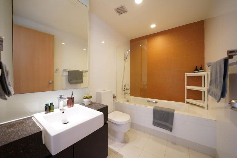The Bayron, 49 Saint Thomas Walk, Orchard / River Valley, 1 Bedroom, 146 sqft, Condominium For Rent, by Cove, 500291480 - Blue Room - Private Bathroom - PropertyGuru.com.sg