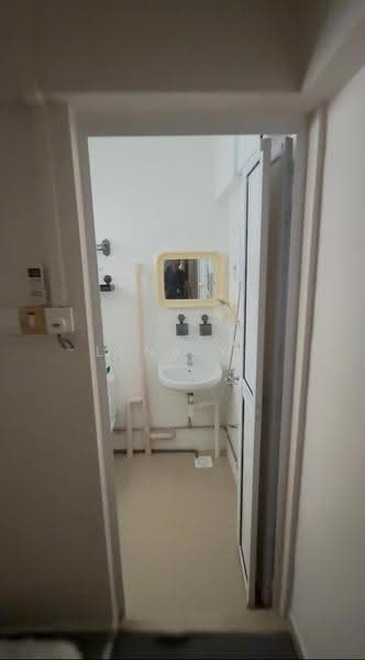 825 Tampines Street 81, 825 Tampines Street 81, Pasir Ris / Tampines, 2 Bedrooms, 721 sqft, HDB Flat For Rent, by Lynn Yu, 500291483 - Bathroom - PropertyGuru.com.sg