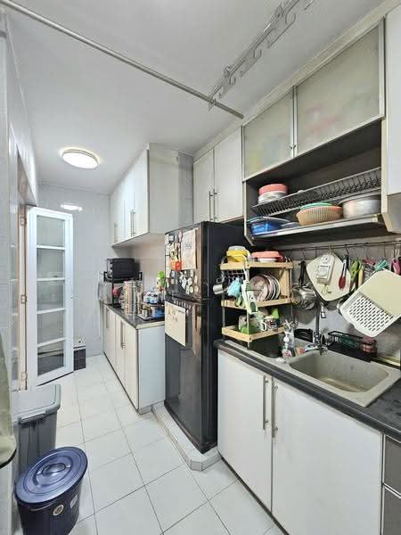 657A Jurong West Street 65, 657A Jurong West Street 65, Boon Lay / Jurong / Tuas, 3 Bedrooms, 980 sqft, HDB Flat For Sale, by James Yeo, 500291489 - Kitchen - PropertyGuru.com.sg