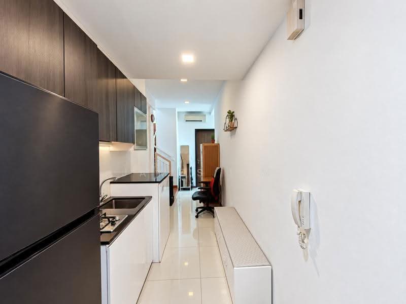 Parc Somme, 62 Somme Road, Farrer Park / Serangoon Rd, 2 Bedrooms, 1,098 sqft, Apartment For Sale, by James Lim, 500291517 - Kitchen - PropertyGuru.com.sg