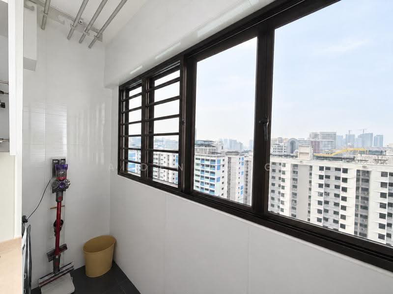 17A Telok Blangah Crescent, 17A Telok Blangah Crescent, Harbourfront / Telok Blangah, 3 Bedrooms, 1,066 sqft, HDB Flat For Sale, by Aiden Tang, 500291524 - Balcony - PropertyGuru.com.sg