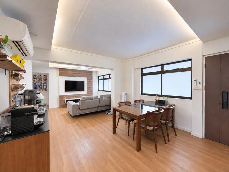 17A Telok Blangah Crescent, 17A Telok Blangah Crescent, Harbourfront / Telok Blangah, 3 Bedrooms, 1,066 sqft, HDB Flat For Sale, by Aiden Tang, 500291524 - Living Room - PropertyGuru.com.sg