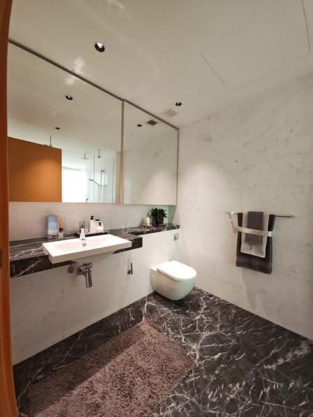 One Shenton, 1 Shenton Way, Boat Quay / Raffles Place / Marina, 4 Bedrooms, 6,674 sqft, Condominium For Sale, by Andy Wee, 500291542 - Bathroom - PropertyGuru.com.sg