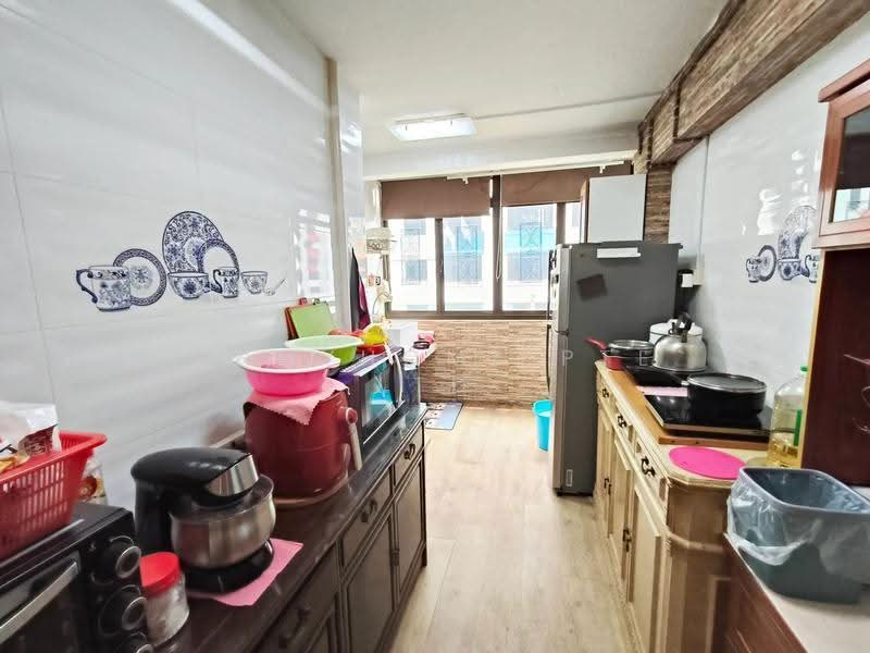 48 Circuit Road, 48 Circuit Road, Macpherson / Potong Pasir, 2 Bedrooms, 645 sqft, HDB Flat For Sale, by JESLYN LIM, 500291546 - Kitchen - PropertyGuru.com.sg
