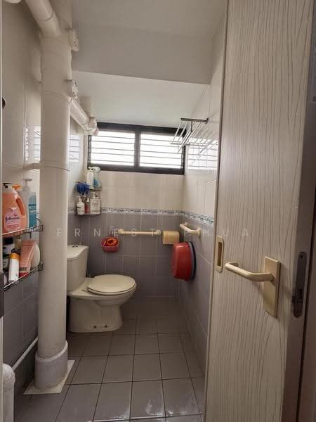 604 Ang Mo Kio Avenue 5, 604 Ang Mo Kio Avenue 5, Ang Mo Kio / Bishan / Thomson, 3 Bedrooms, 980 sqft, HDB Flat For Sale, by Ernest Phua, 500291559 - Bathroom - PropertyGuru.com.sg